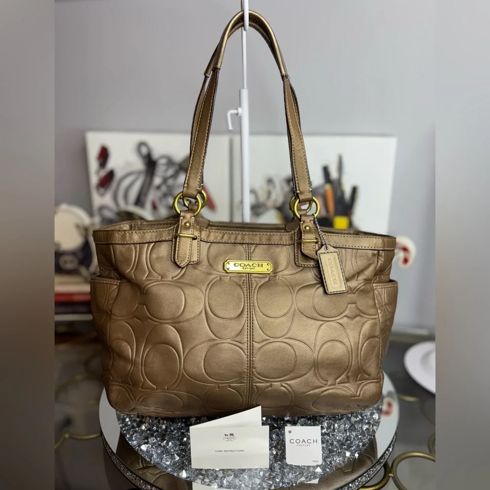 Coach 2012 Gallery copper Embossed Leather Tote EUC - Picture 1 of 15